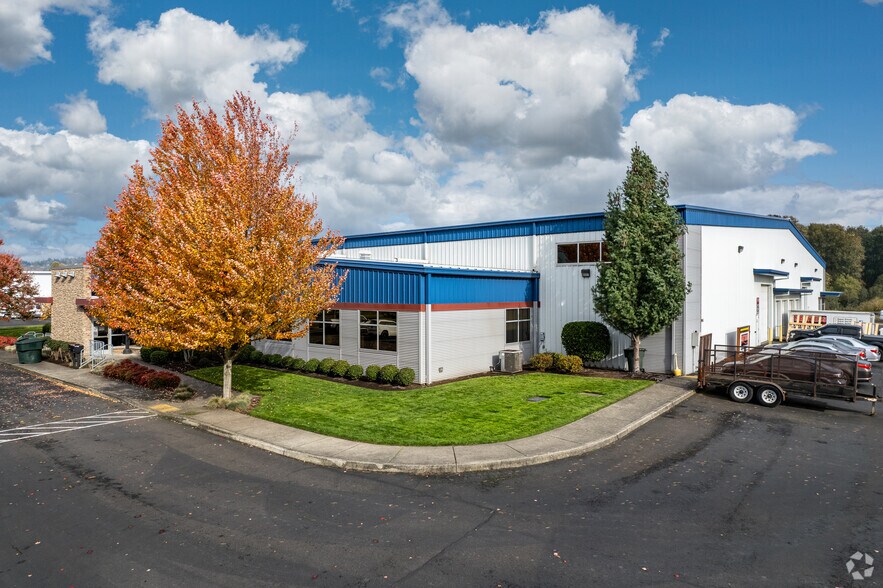 More Photos Of 2601 N Hendrickson Dr, Kalama Warehouse For Lease