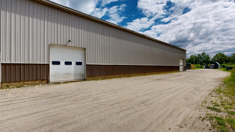 More Photos Of 730 Main St, Oxford Industrial For Lease