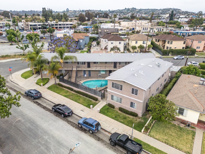 More Photos Of 5245 Via San Delarro St, Los Angeles Apartments For Sale