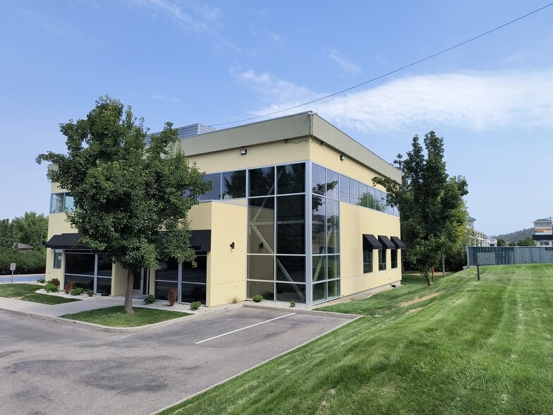 More Photos Of 2208 N Swing Ln, Liberty Lake Medical For Sale
