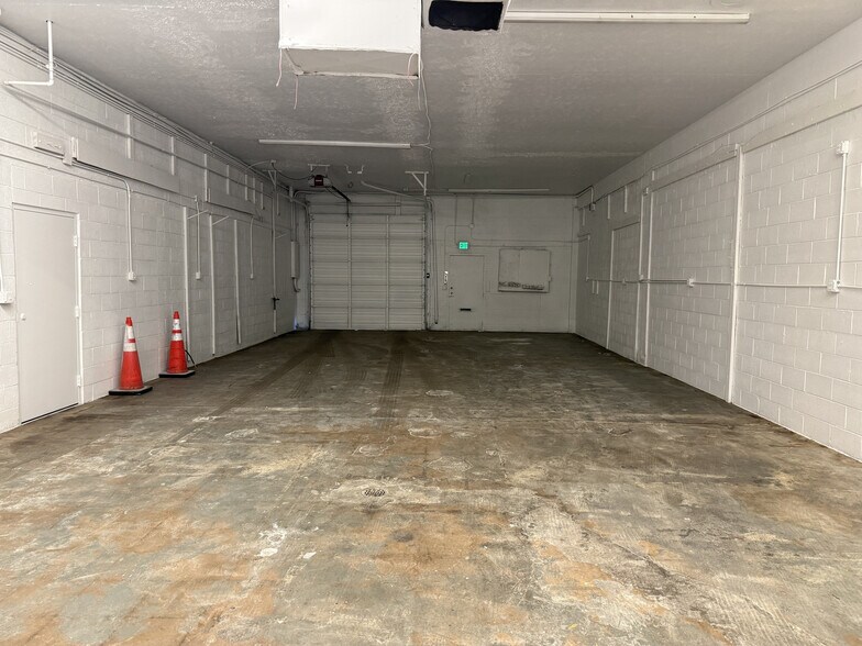 More Photos Of 2390 S Kalamath St, Denver Warehouse For Lease