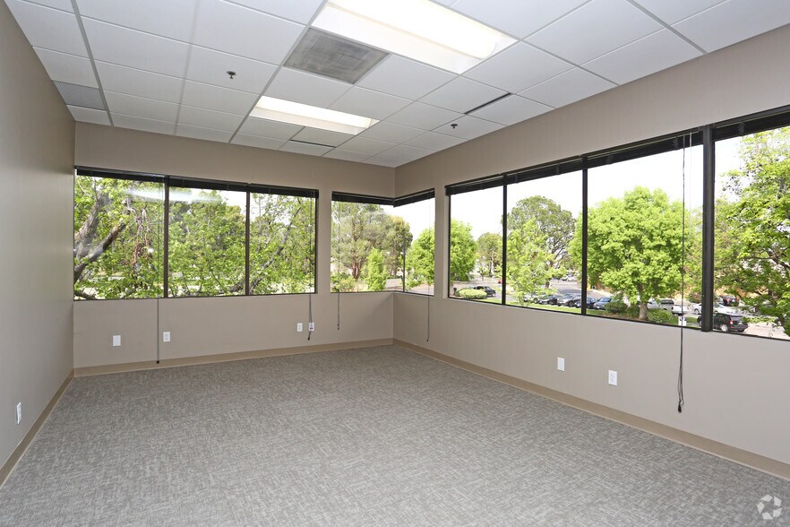 More Photos Of 5500 Ming Ave, Bakersfield Medical For Lease