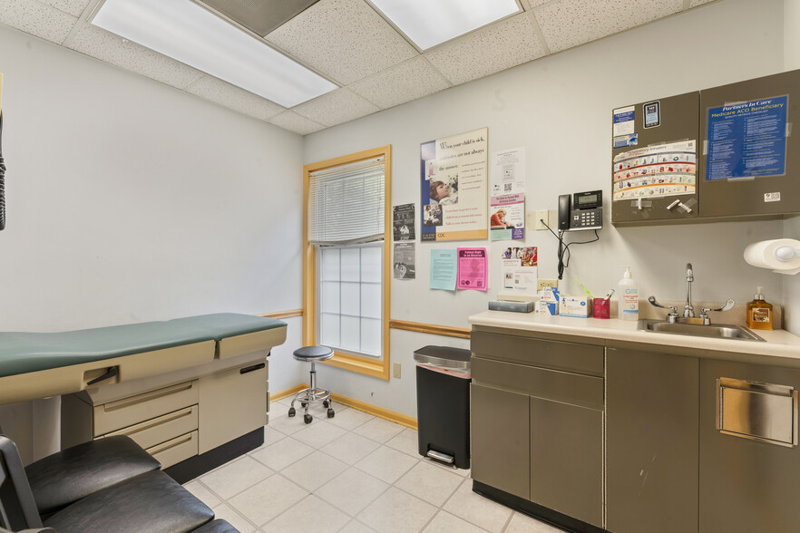 More Photos Of 7 Auer Ct, East Brunswick Office For Sale