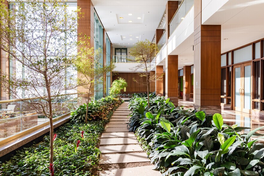 More Photos Of 1901 Butterfield Rd, Downers Grove Office For Lease