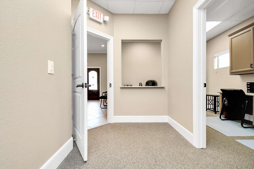 More Photos Of 620 S Peek Rd, Katy Medical For Sale