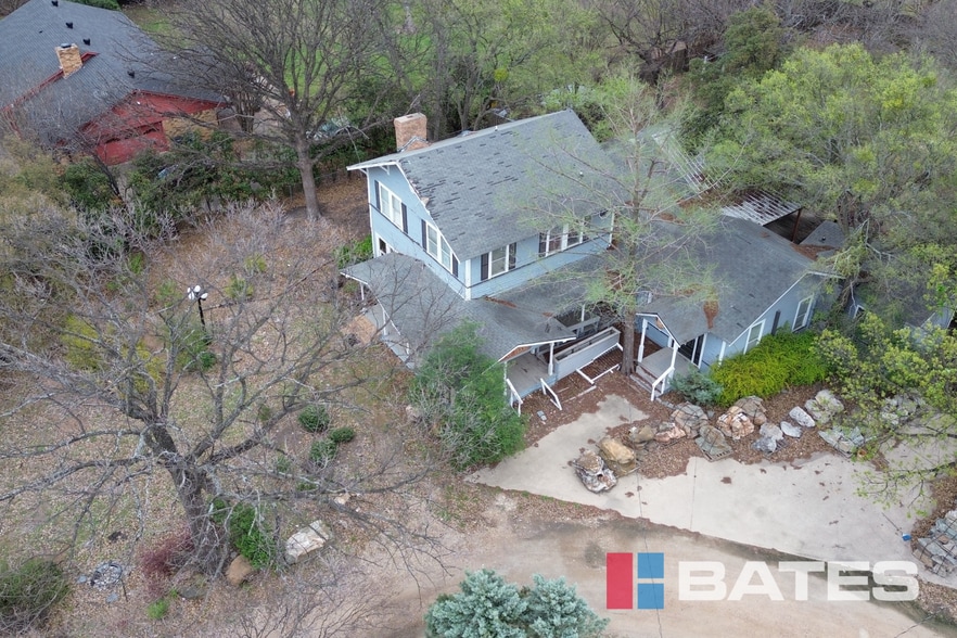 Primary Photo Of 3708 N Highway 77, Waxahachie Office Residential For Sale