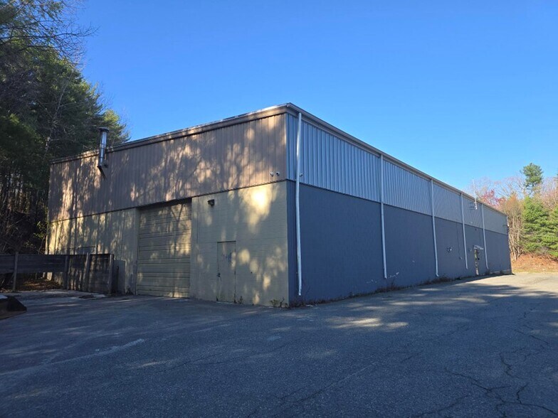 More Photos Of 36-40 Renmar Ave, Walpole Warehouse For Lease