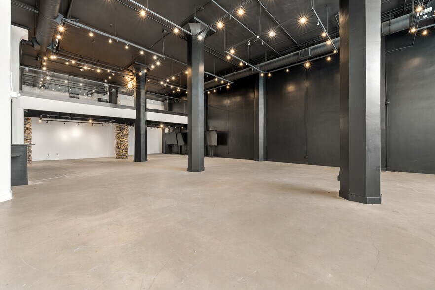More Photos Of 950 S Broadway, Los Angeles Office For Lease