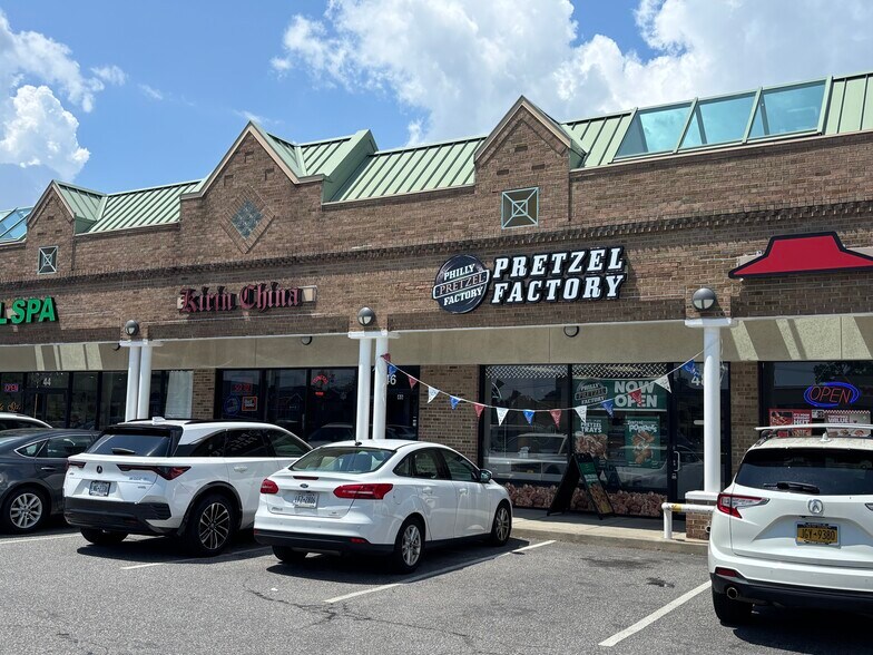 More Photos Of 36-84 E Sunrise Hwy, Lindenhurst Storefront Retail Office For Lease