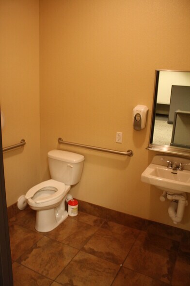 More Photos Of 3048 N Cessna Ave, Casa Grande Warehouse For Lease