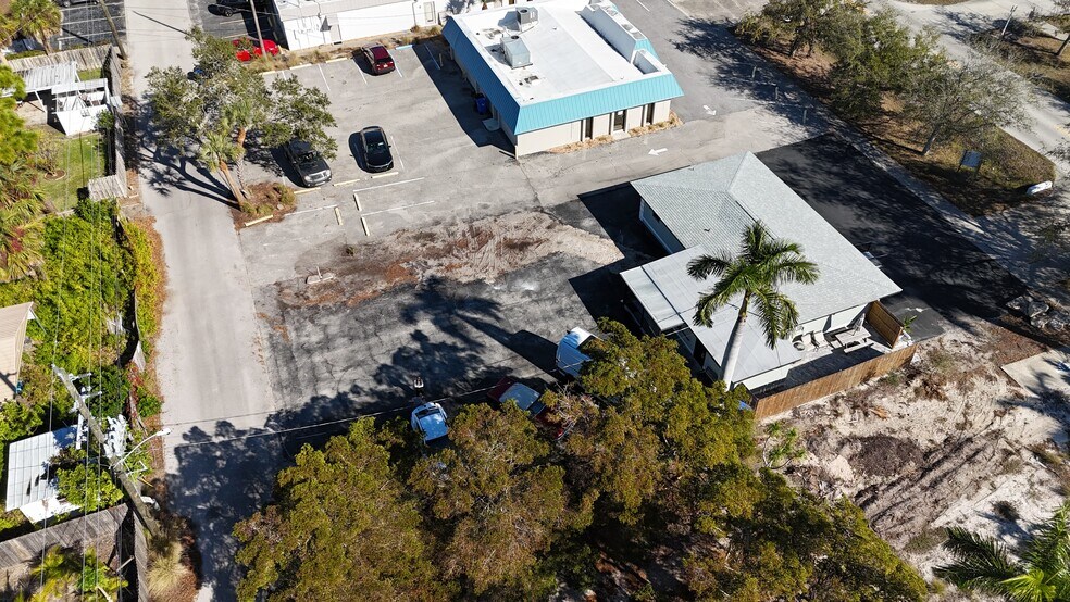 More Photos Of 712 The Rialto, Venice Medical For Lease