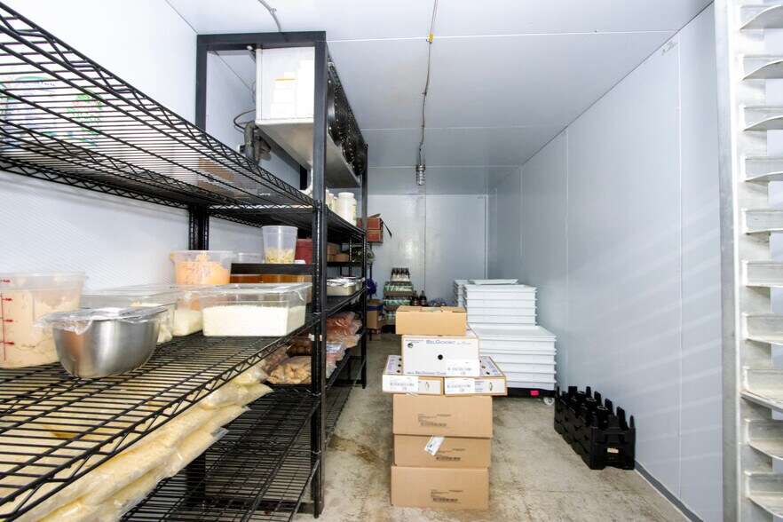More Photos Of 1315 Cleveland Ave, Ashland General Retail For Sale