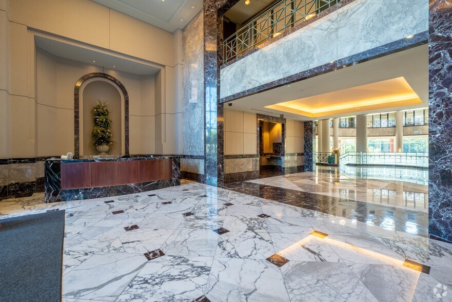 More Photos Of 601 Carlson Pky, Minnetonka Office For Lease