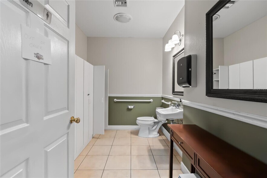 More Photos Of 301 S Tubb St, Oakland Serviced Offices For Lease