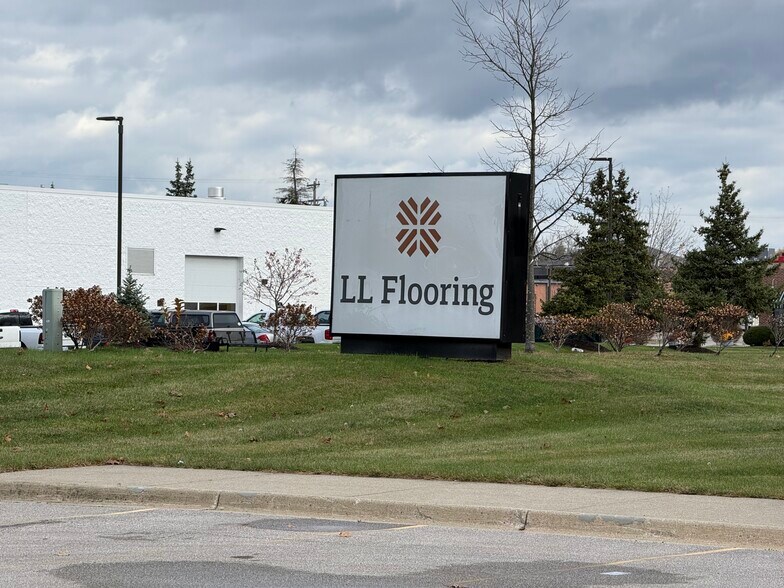 More Photos Of 5901 Brockway Rd, Saginaw Freestanding For Sale