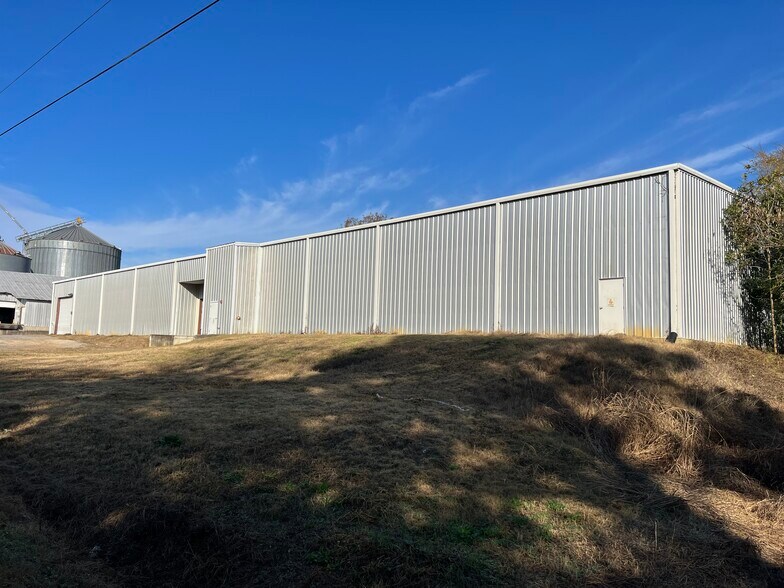 More Photos Of 409 Court st, Wrightsville Warehouse For Lease