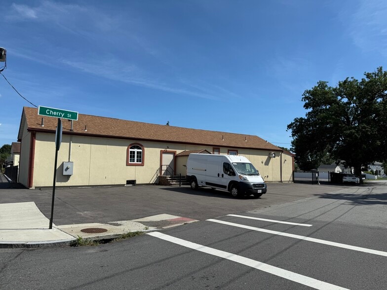 More Photos Of 29 Winter St, Taunton Lodge Meeting Hall For Sale