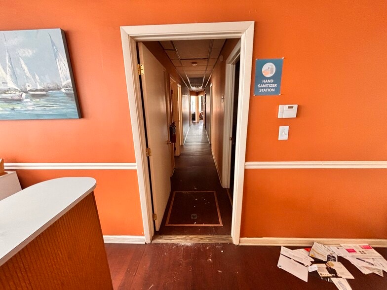 More Photos Of 4900-4902 Bergenline Ave, Union City Storefront Retail Office For Lease