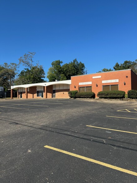 Primary Photo Of 1716 South St, Nacogdoches Office For Sale