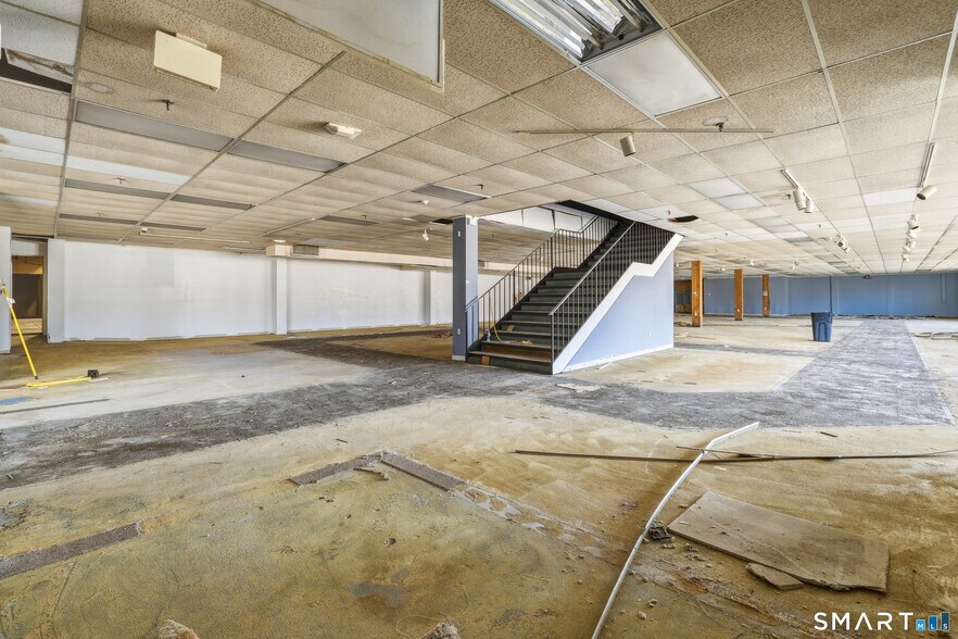 More Photos Of 1930 Silas Deane Hwy, Rocky Hill Freestanding For Sale