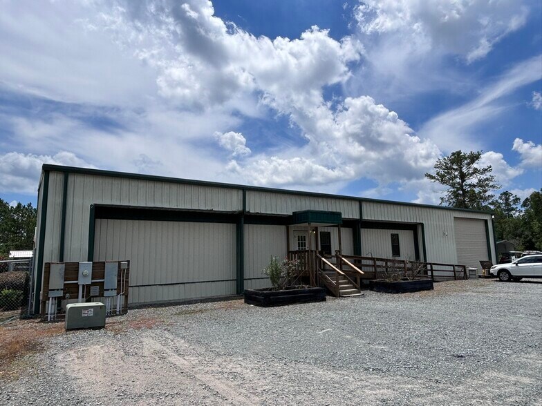 Primary Photo Of 19300 Valdosta Hwy, Valdosta Distribution For Lease