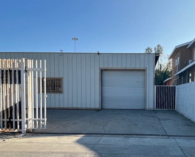 Primary Photo Of 1724 W 2nd St, Santa Ana Warehouse For Sale