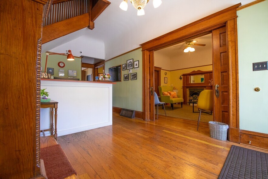 More Photos Of 2025 P St, Sacramento Office For Sale