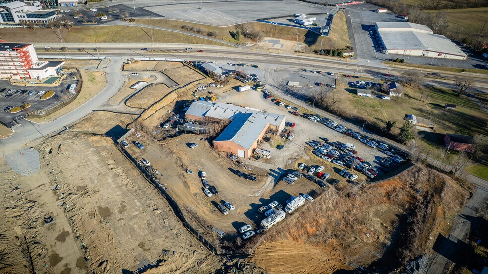 More Photos Of 116 Old Thomas Bridge Rd, Bluff City Warehouse For Lease