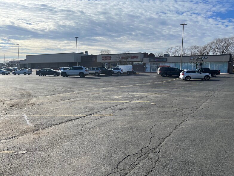 More Photos Of 22240-22244 Governors Hwy, Richton Park Unknown For Lease