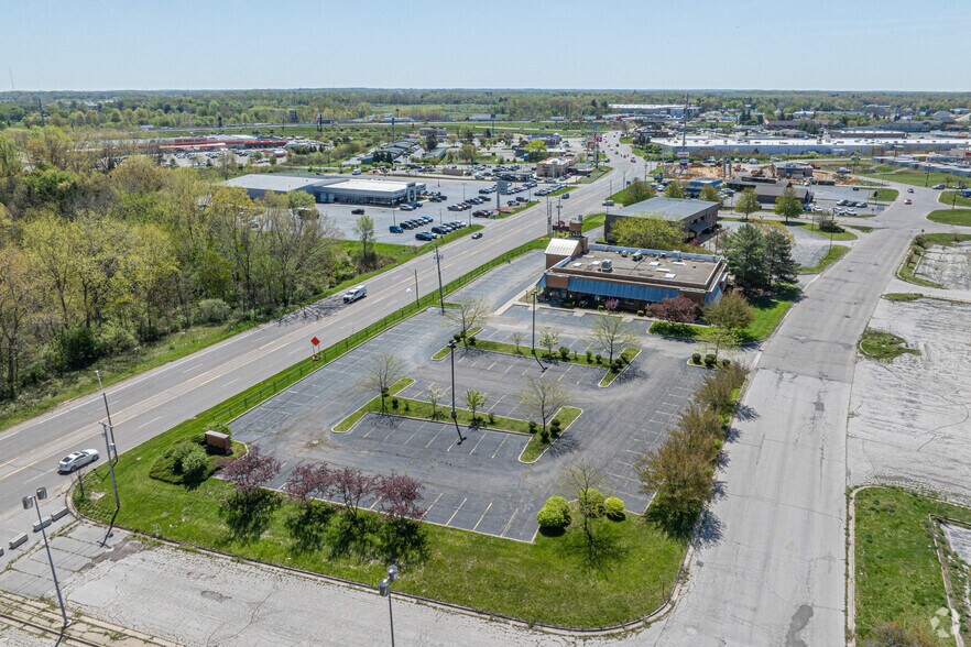 More Photos Of 1830 Pipestone Rd, Benton Harbor Restaurant For Sale