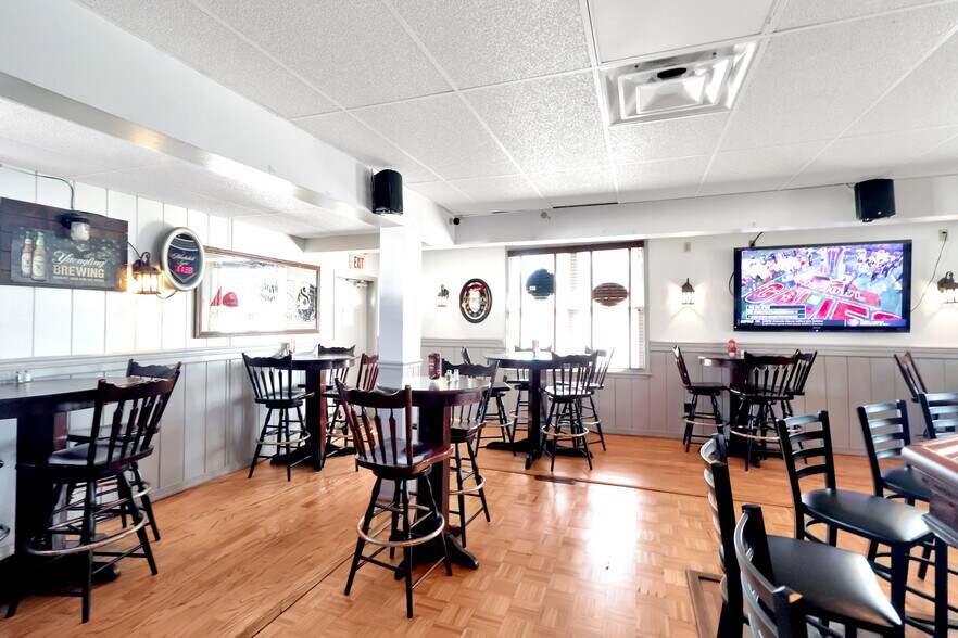 More Photos Of 7646 Lancaster Ave, Myerstown Restaurant For Sale