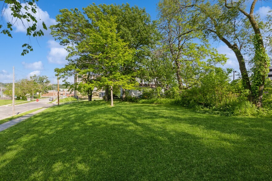 More Photos Of 1220 3rd Street, Des Moines Land For Sale