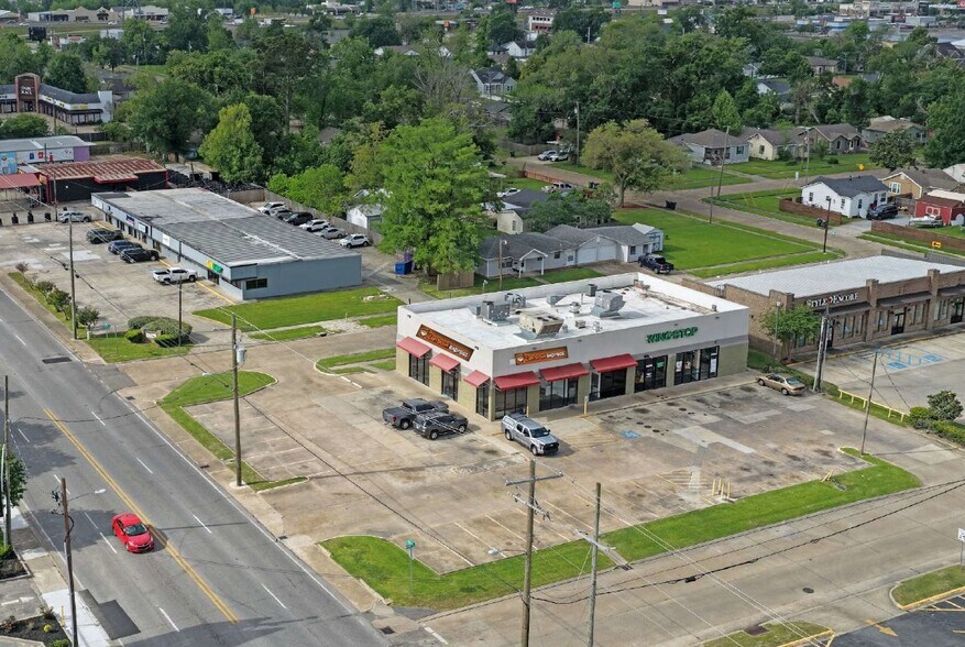 More Photos Of 2950 Ryan St, Lake Charles General Retail For Sale