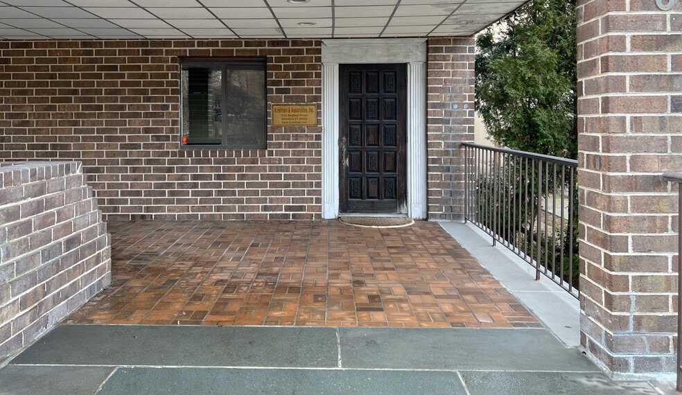 More Photos Of 1500-1516 Bedford St, Stamford Office For Sale