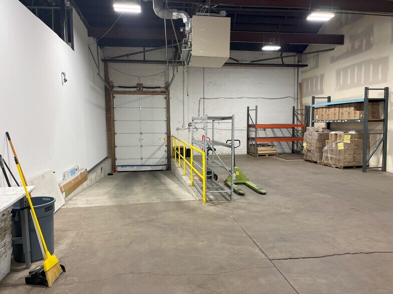 More Photos Of 2155 S Carpenter St, Chicago Warehouse For Lease