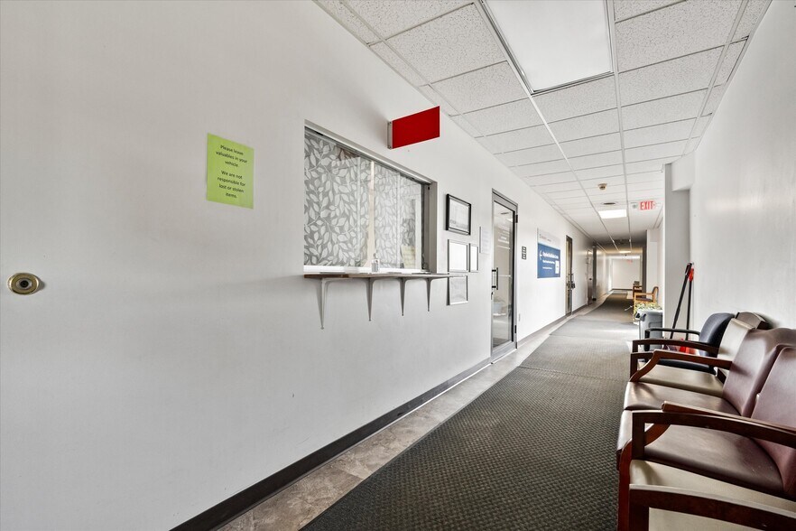 More Photos Of 18 Sportsman Dr, Clarion Medical For Lease