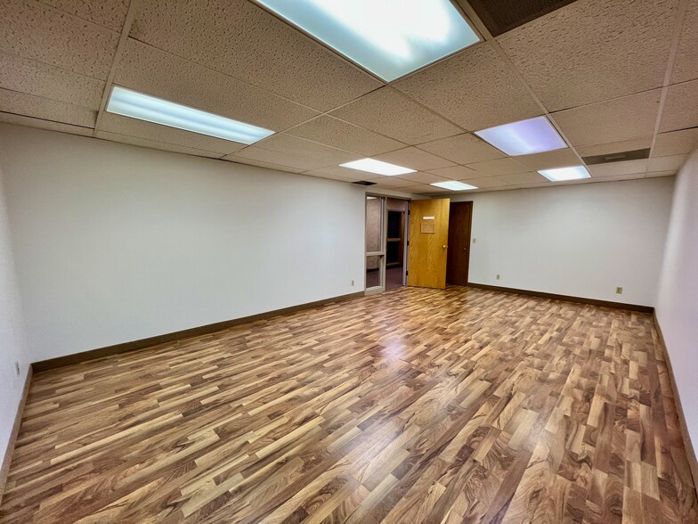 More Photos Of 69 N Lake St, Forest Lake Office For Lease