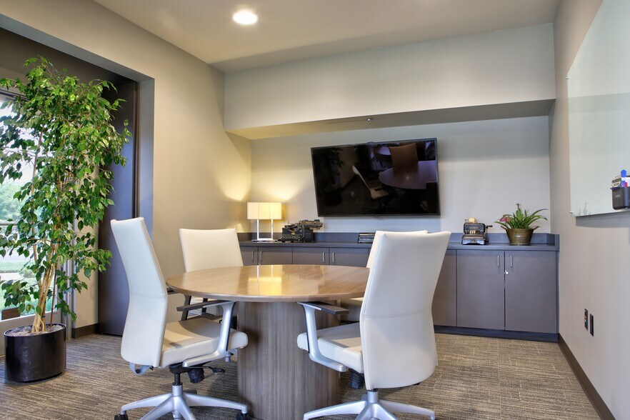 More Photos Of 919 Reserve Dr, Roseville Coworking Space