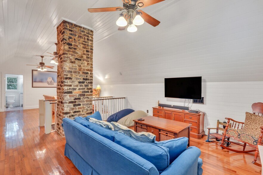 More Photos Of 1871 GA Highway 99, Brunswick Specialty For Sale