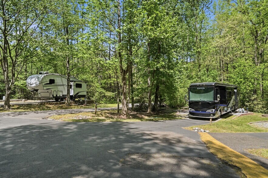 More Photos Of 5730 Highway 356, Sautee Nacoochee Specialty For Sale