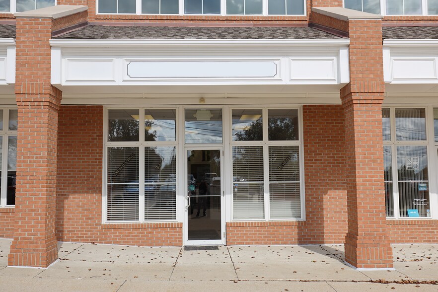 More Photos Of 50 Pearl Rd, Brunswick Office For Lease