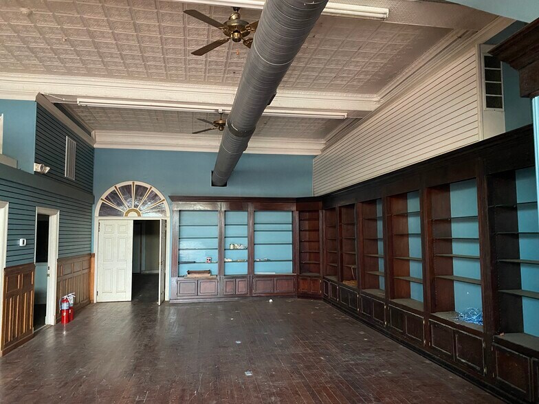 More Photos Of 1212 Broad St, Augusta Storefront Retail Residential For Sale