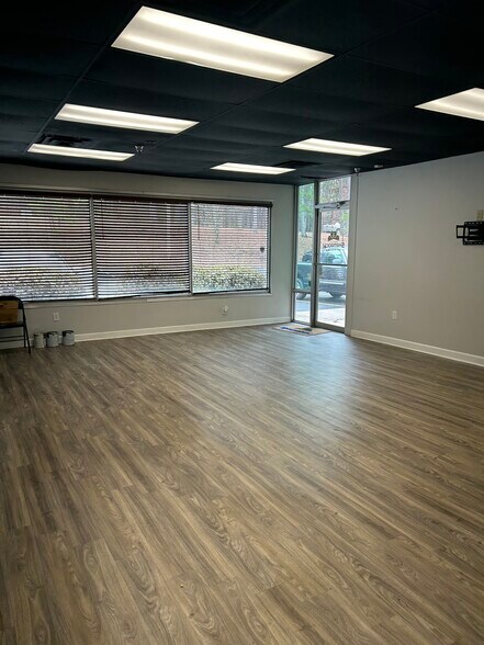 More Photos Of 3200 S Shackleford Rd, Little Rock Flex For Sale