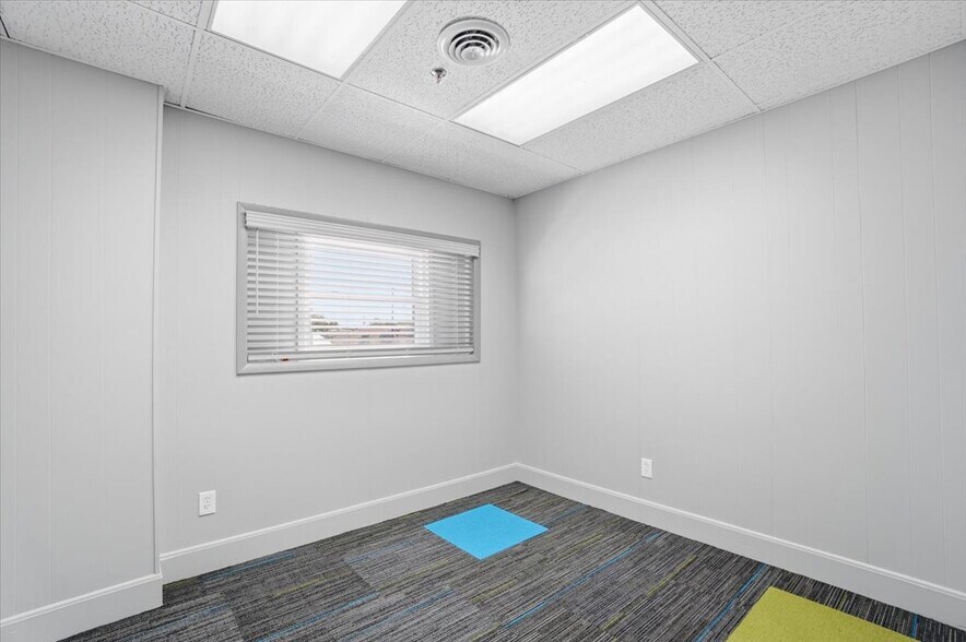 More Photos Of 175 E Broadway Ave, Westerville Office For Lease