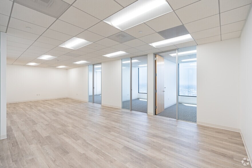 More Photos Of 10880 Wilshire Blvd, Los Angeles Office For Lease