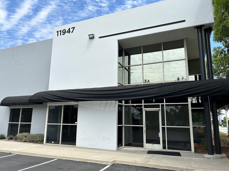 Primary Photo Of 11947 Florence Ave, Santa Fe Springs Manufacturing For Lease