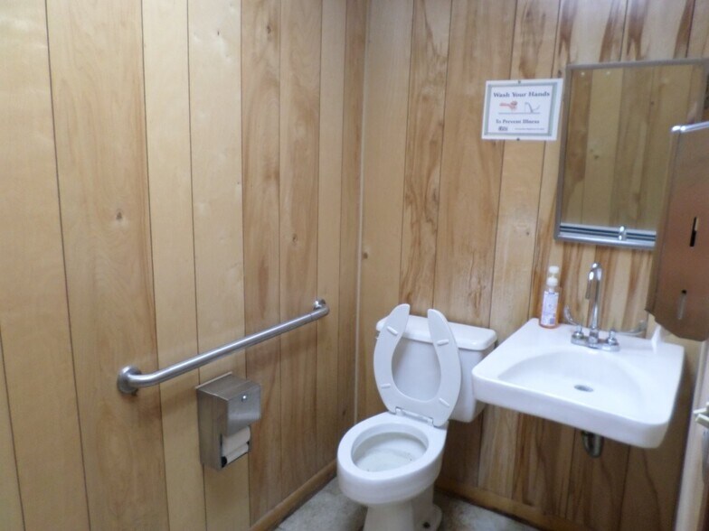 More Photos Of 1240 State Route 307, Lake Winola Office For Sale
