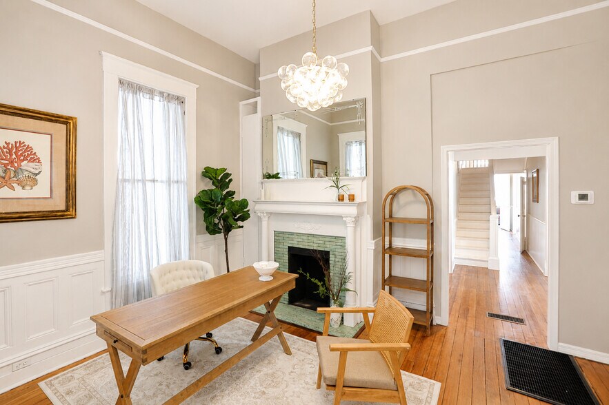 More Photos Of 700 W Garden St, Pensacola Freestanding For Lease