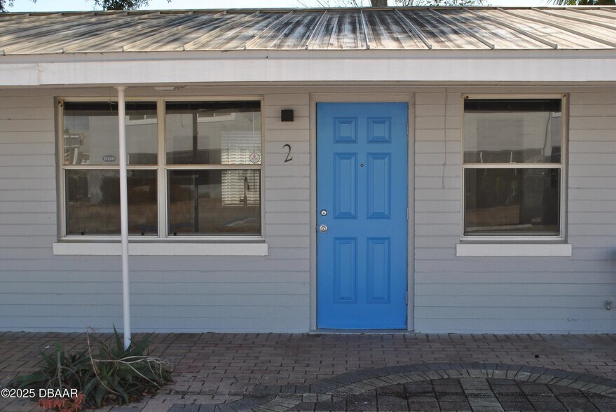 More Photos Of 468 Ridgewood Ave, Daytona Beach Light Distribution For Sale