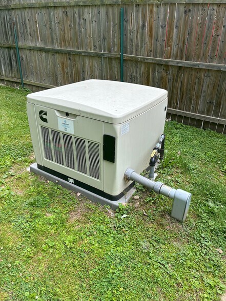 More Photos Of 88 Southern Dr, Rochester Industrial For Sale